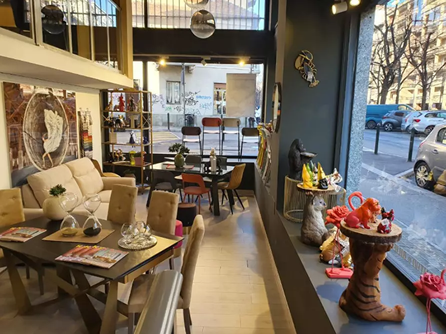 Immagine 2 di Negozio in affitto  in Corso Racconigi 26 a Torino