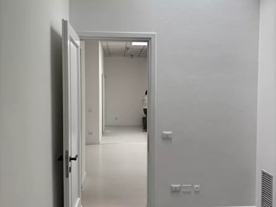 Immagine 15 di Ufficio in affitto  in Via della Croce Rossa a Padova
