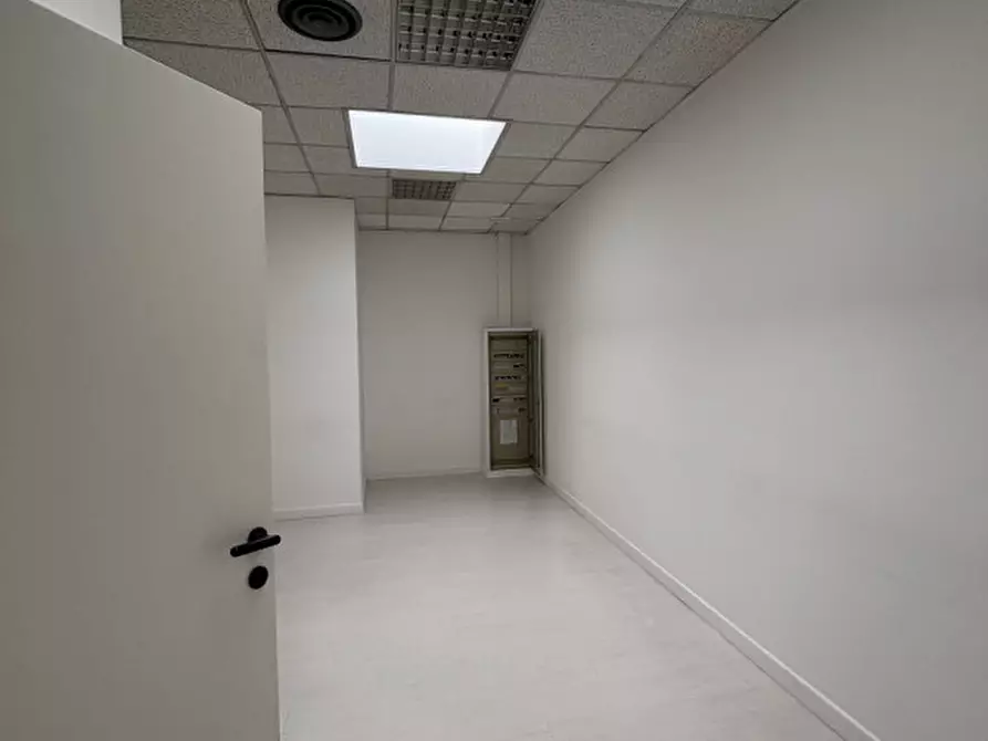 Immagine 17 di Ufficio in affitto  in Via della Croce Rossa a Padova