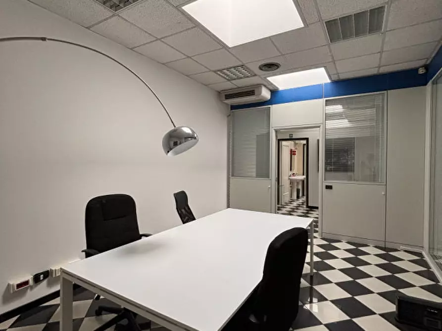 Immagine 1 di Ufficio in affitto  in Via della Croce Rossa a Padova