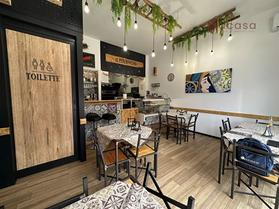 Immagine 4 di Attività commerciale in vendita  in Via Alcide De Gasperi 26 a Lascari