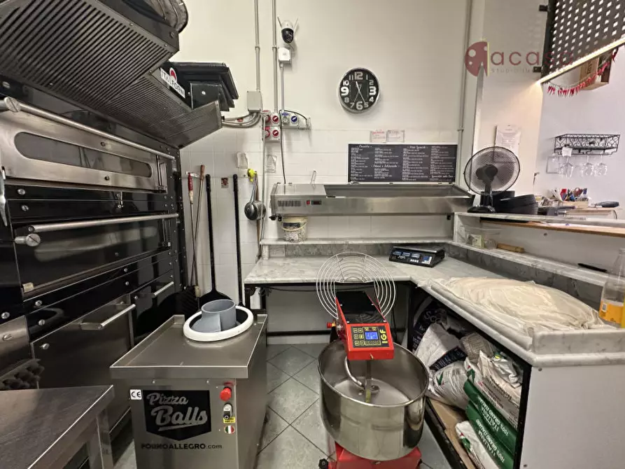 Immagine 15 di Attività commerciale in vendita  in Via Alcide De Gasperi 26 a Lascari