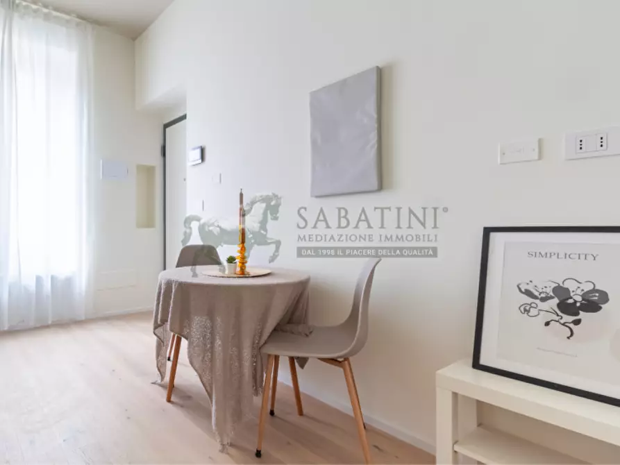 Immagine 5 di Appartamento in vendita  in via Pietro Maroncelli 9 a Milano