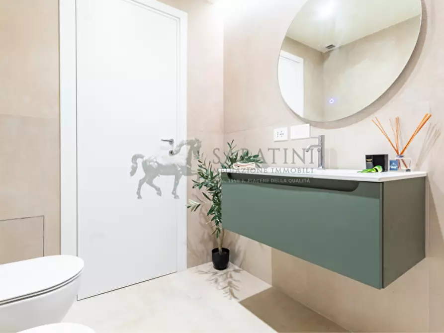 Immagine 10 di Appartamento in vendita  in via Pietro Maroncelli 9 a Milano