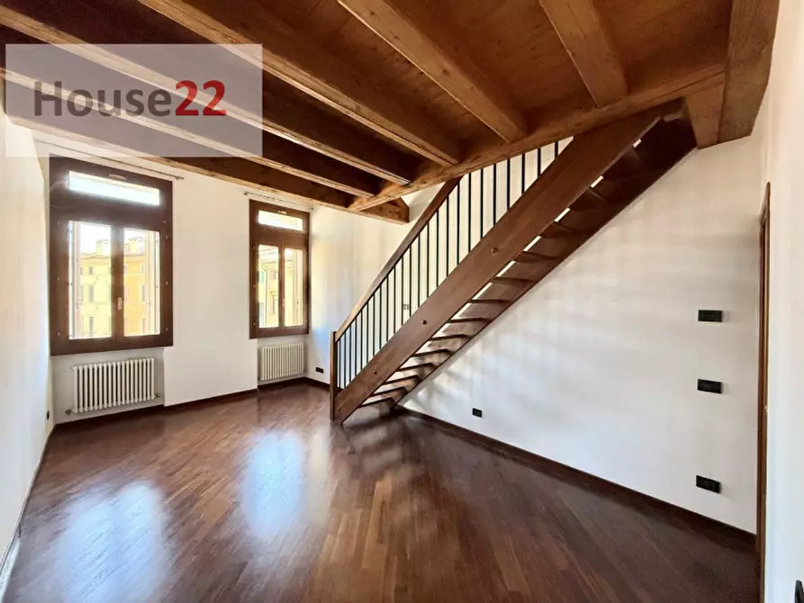 Immagine 2 di Appartamento in vendita  in Piazza dei Signori a Vicenza