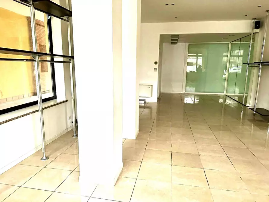 Immagine 6 di Negozio in affitto  in Via Roma a Vigodarzere