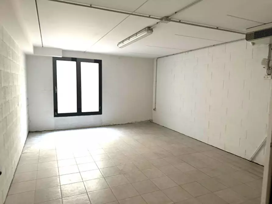 Immagine 10 di Negozio in affitto  in Via Roma a Vigodarzere