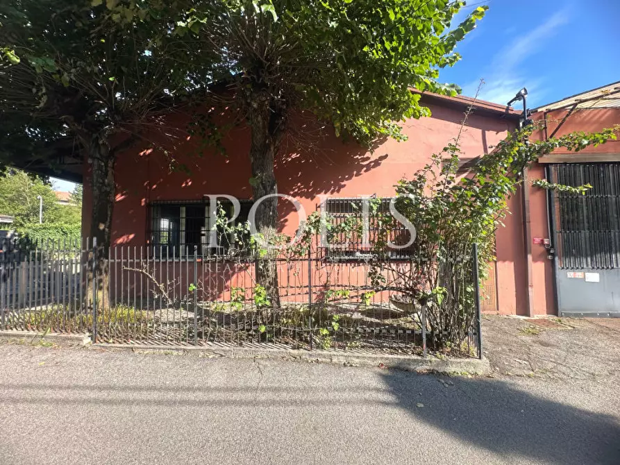 Immagine 7 di Capannone industriale in vendita  in via Ortigara a Como