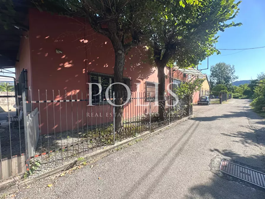 Immagine 8 di Capannone industriale in vendita  in via Ortigara a Como