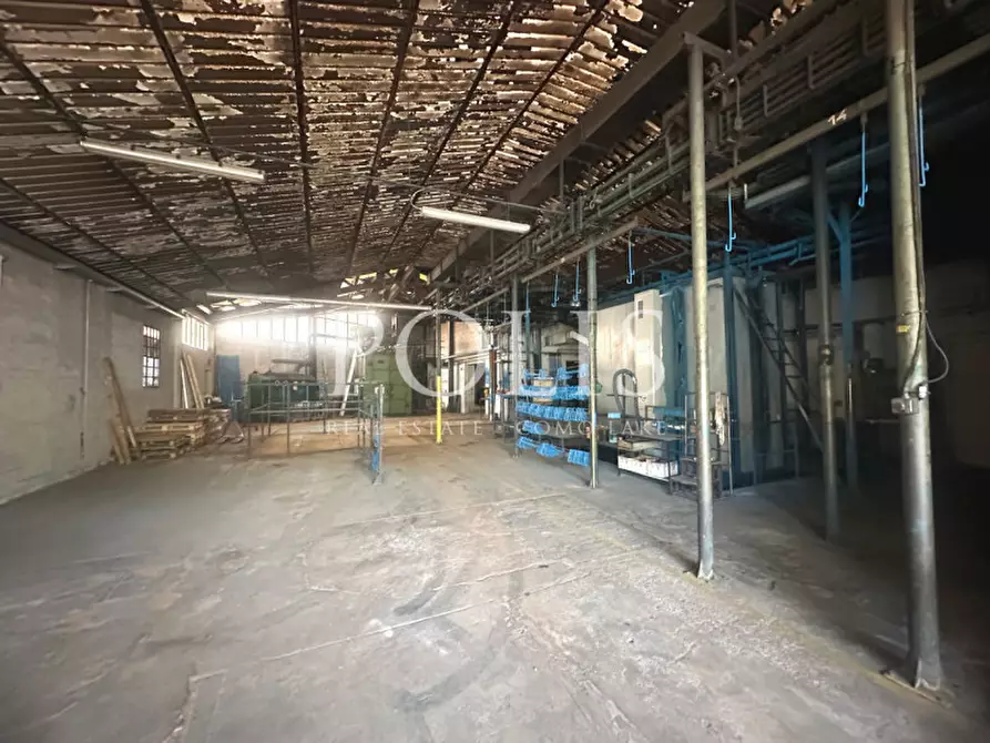 Immagine 15 di Capannone industriale in vendita  in via Ortigara a Como