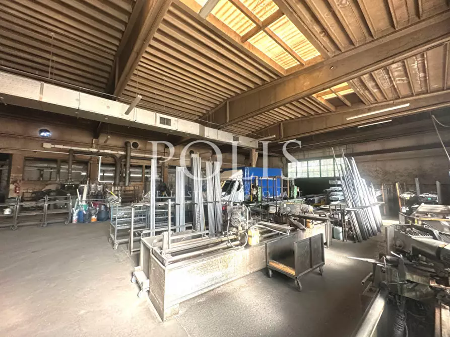 Immagine 16 di Capannone industriale in vendita  in via Ortigara a Como