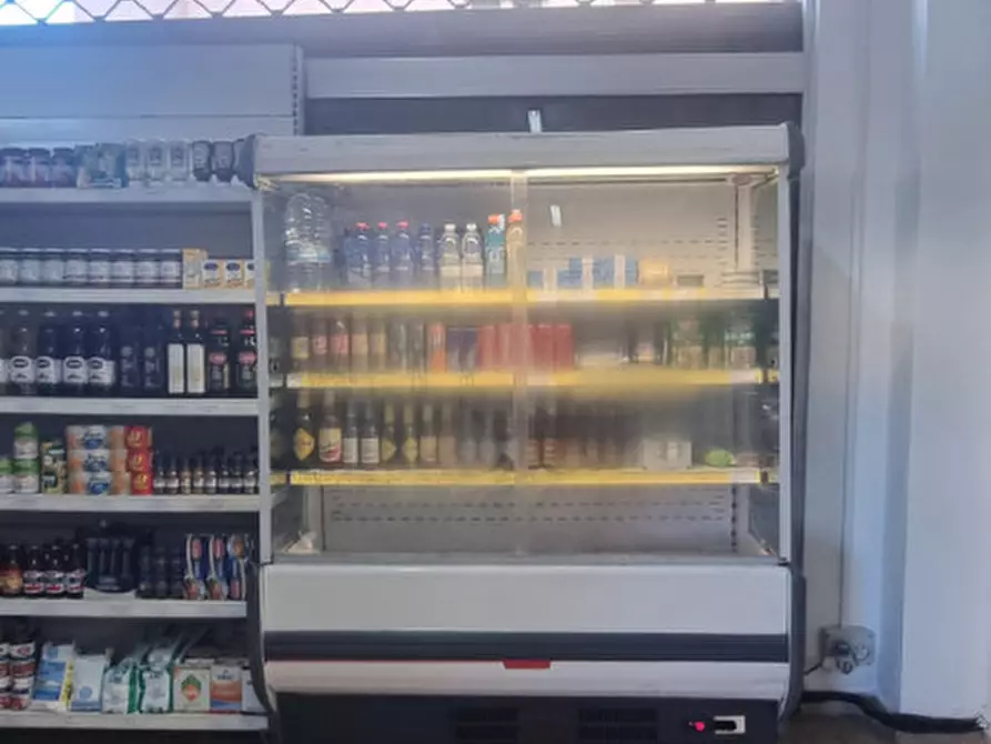 Immagine 10 di Attività commerciale in vendita  in Via Risorgimento,N°101-103 a Milazzo