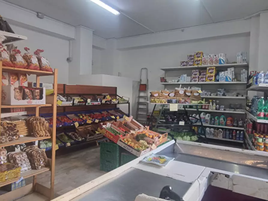 Immagine 12 di Attività commerciale in vendita  in Via Risorgimento,N°101-103 a Milazzo