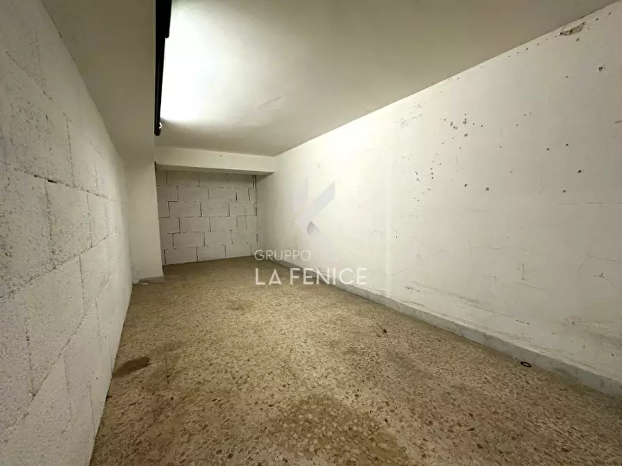 Immagine 15 di Negozio in vendita  in Via della Resistenza 54a a Martina Franca