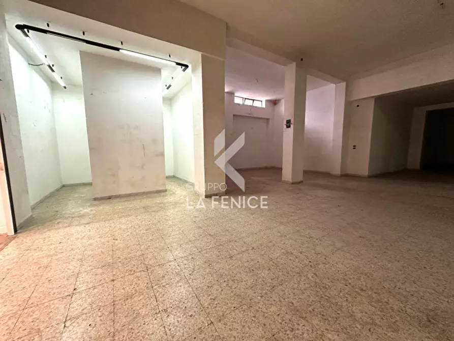 Immagine 29 di Negozio in vendita  in Via della Resistenza 54a a Martina Franca