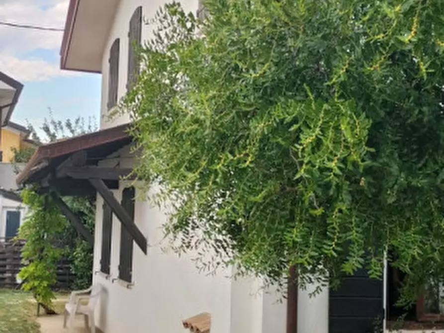 Immagine 3 di Villa in vendita  a Padova