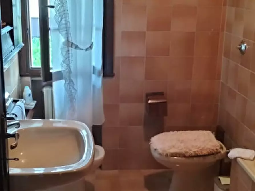 Immagine 8 di Villa in vendita  a Padova