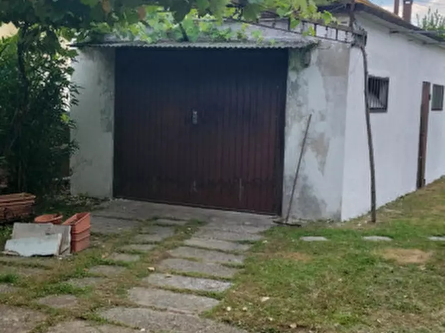 Immagine 9 di Villa in vendita  a Padova