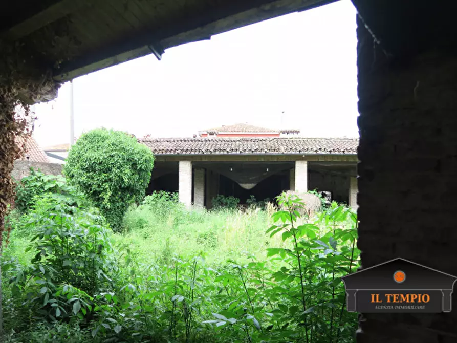 Immagine 1 di Magazzino in vendita  in Viale Riviera Berica a Vicenza