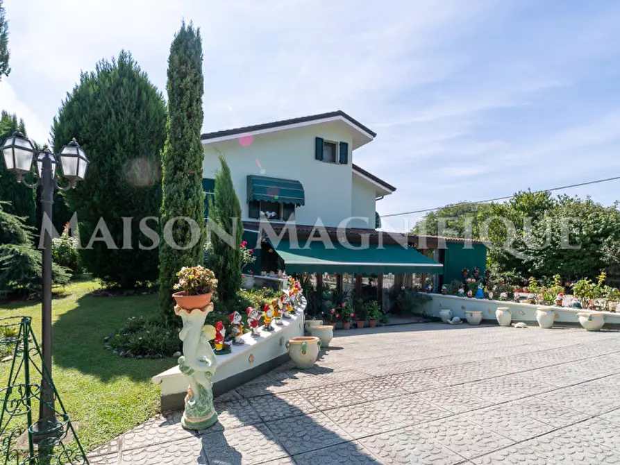 Immagine 54 di Villa in vendita  in Via Viazza a Riva Del Po