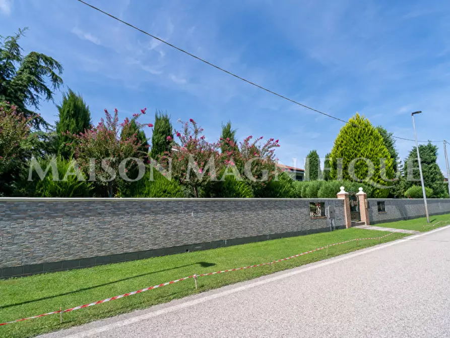 Immagine 71 di Villa in vendita  in Via Viazza a Riva Del Po