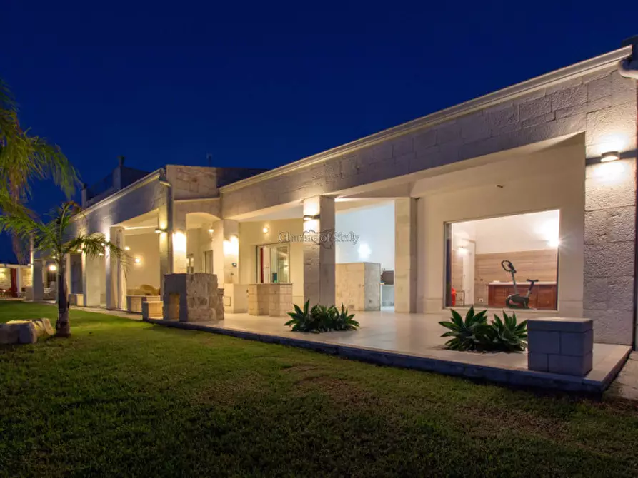 Immagine 1 di Villa in vendita  in Contrada Cozzo Cappello a Ragusa