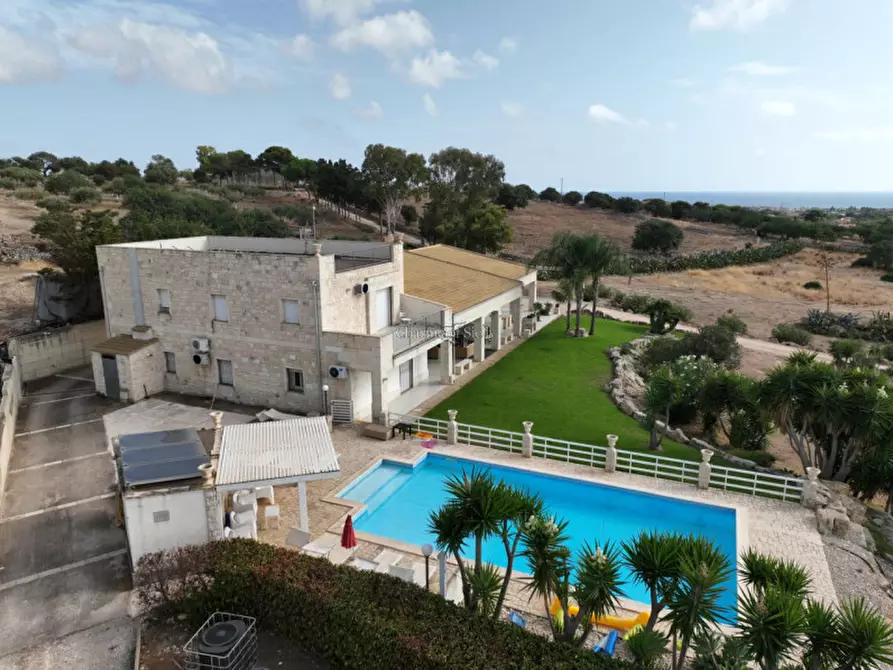 Immagine 3 di Villa in vendita  in Contrada Cozzo Cappello a Ragusa