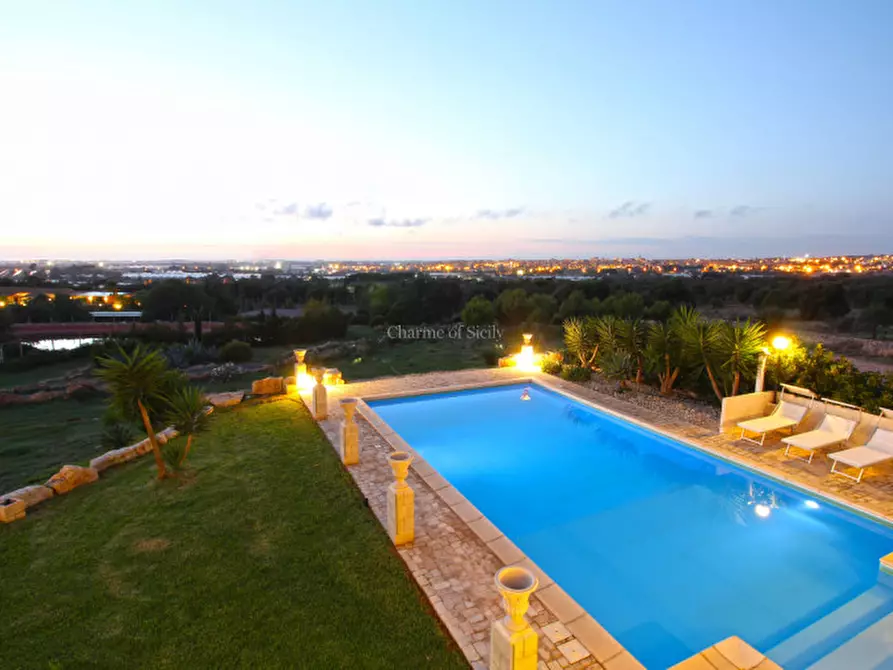 Immagine 7 di Villa in vendita  in Contrada Cozzo Cappello a Ragusa