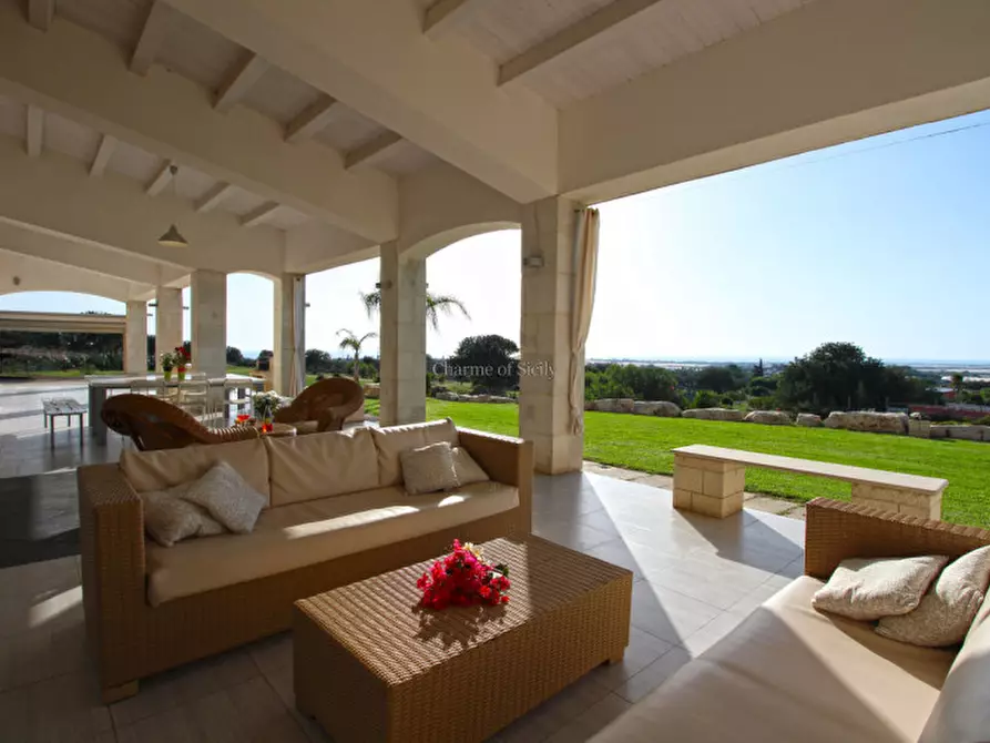 Immagine 13 di Villa in vendita  in Contrada Cozzo Cappello a Ragusa