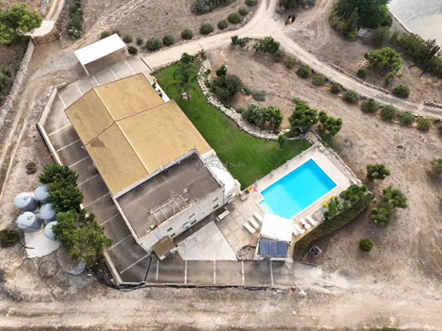 Immagine 15 di Villa in vendita  in Contrada Cozzo Cappello a Ragusa