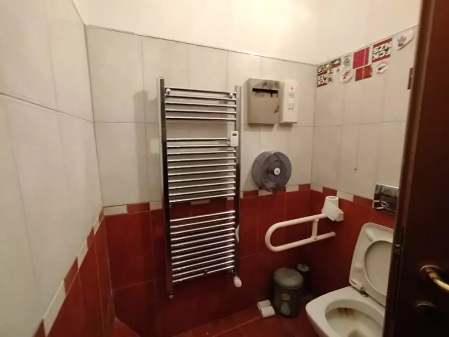 Immagine 13 di Negozio in affitto  in Via Domenico Tibone 2/D a Torino