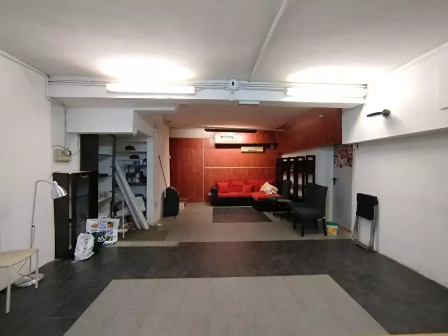 Immagine 17 di Negozio in affitto  in Via Domenico Tibone 2/D a Torino