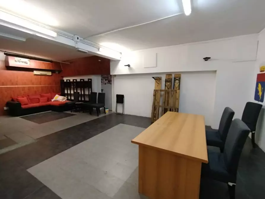 Immagine 21 di Negozio in affitto  in Via Domenico Tibone 2/D a Torino