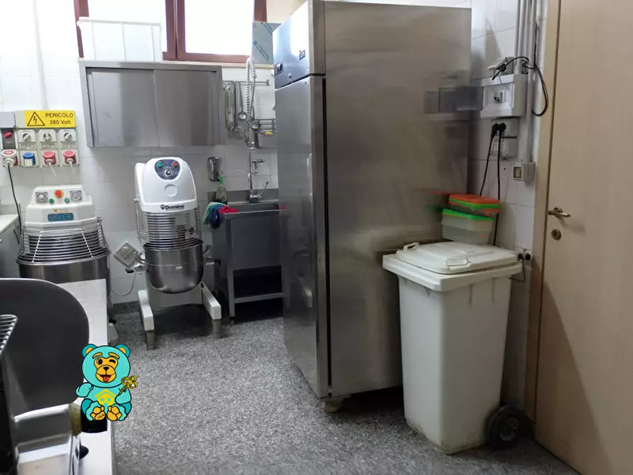 Immagine 7 di Attività commerciale in vendita  in via bari 19 a Lecce