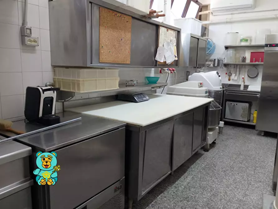 Immagine 9 di Attività commerciale in vendita  in via bari 19 a Lecce