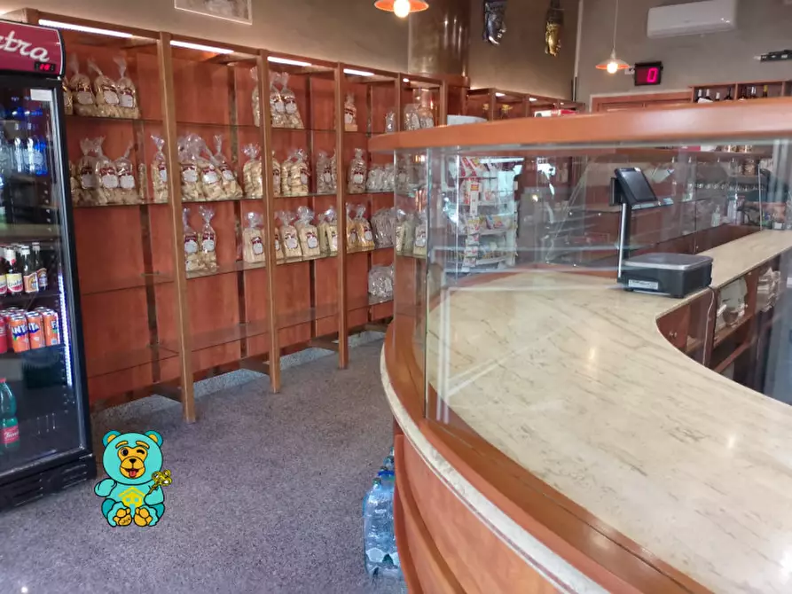 Immagine 10 di Attività commerciale in vendita  in via bari 19 a Lecce