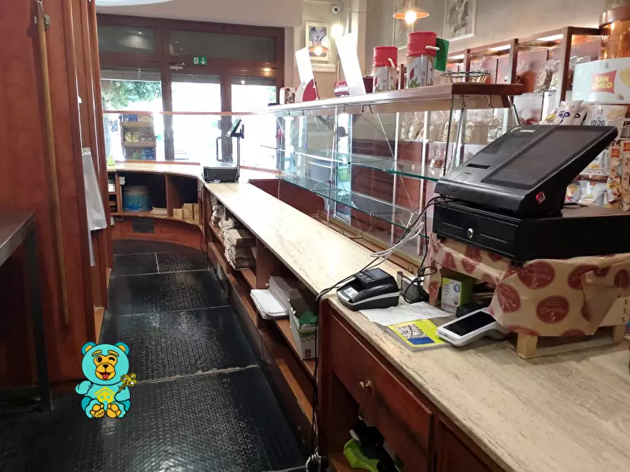 Immagine 12 di Attività commerciale in vendita  in via bari 19 a Lecce