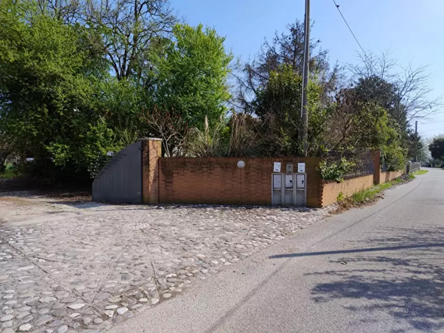 Immagine 2 di Terreno in vendita  in Via Primavera a Campodarsego