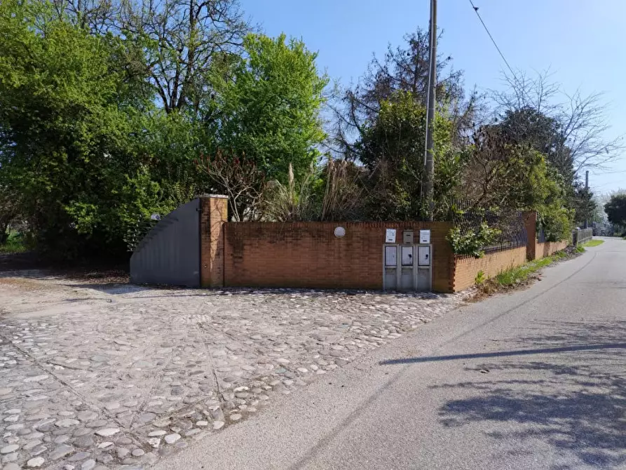 Immagine 3 di Terreno in vendita  in Via Primavera a Campodarsego