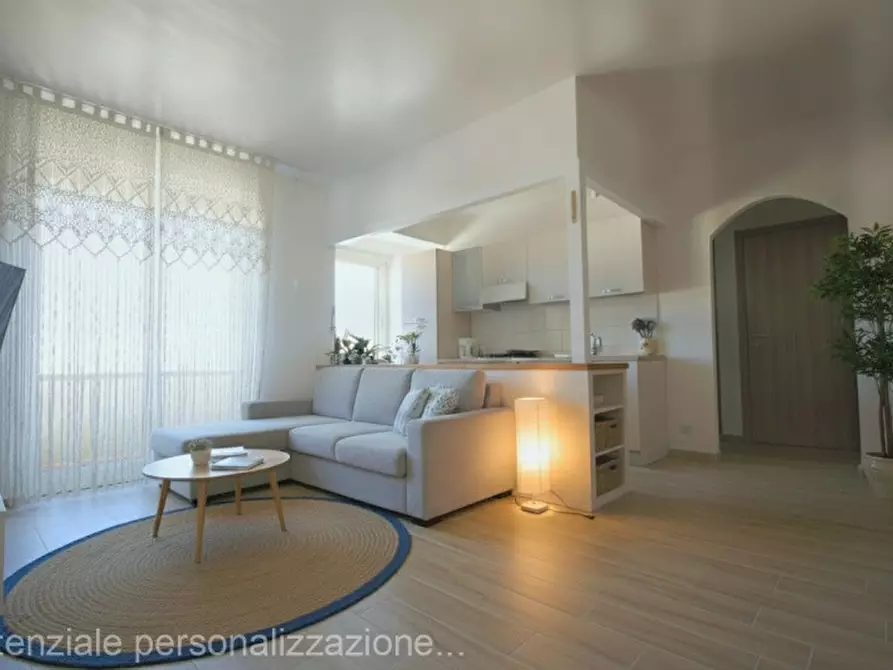 Immagine 1 di Appartamento in vendita  in via Aldo Moro a La Maddalena