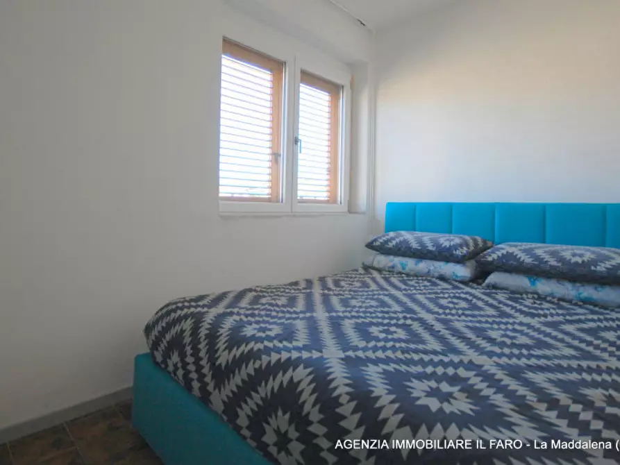 Immagine 8 di Appartamento in vendita  in via Aldo Moro a La Maddalena