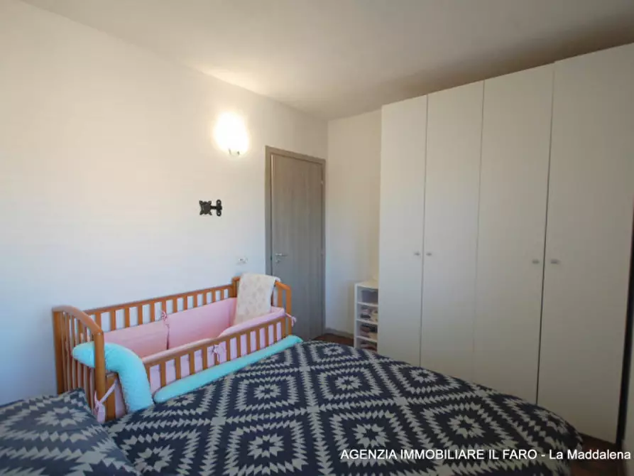 Immagine 11 di Appartamento in vendita  in via Aldo Moro a La Maddalena