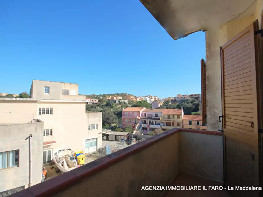 Immagine 11 di Appartamento in vendita  in via Aldo Moro a La Maddalena