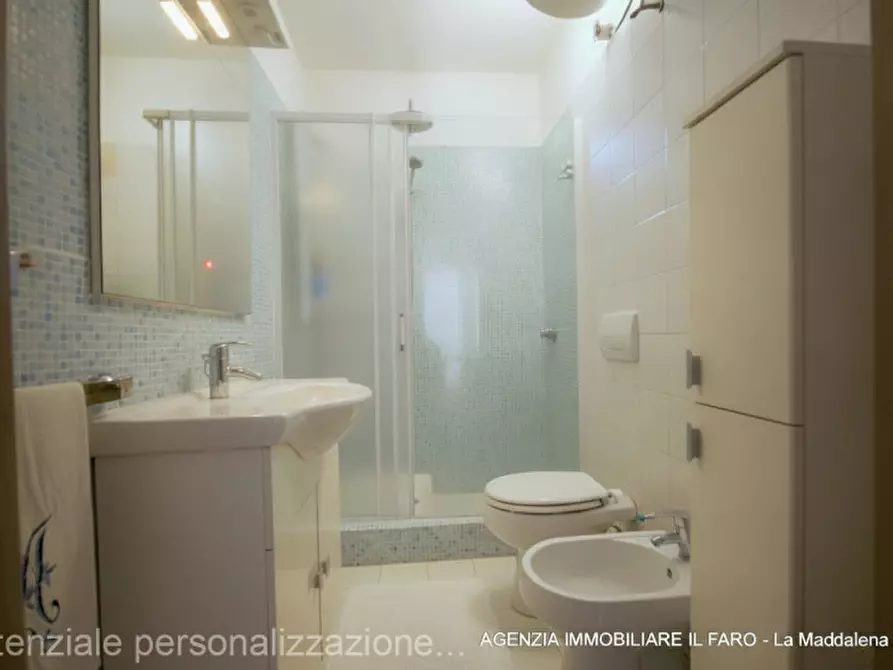 Immagine 13 di Appartamento in vendita  in via Aldo Moro a La Maddalena