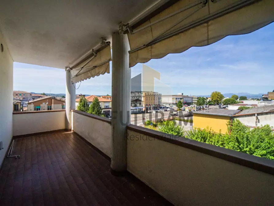 Immagine 10 di Appartamento in vendita  a Torri Di Quartesolo