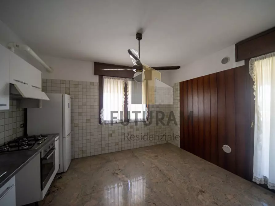 Immagine 13 di Appartamento in vendita  a Torri Di Quartesolo