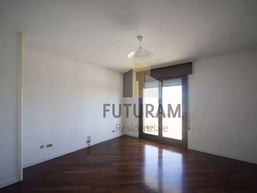 Immagine 23 di Appartamento in vendita  a Torri Di Quartesolo