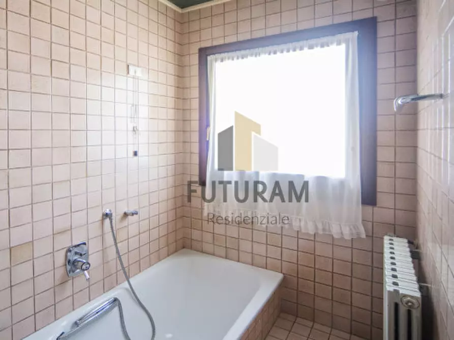 Immagine 27 di Appartamento in vendita  a Torri Di Quartesolo