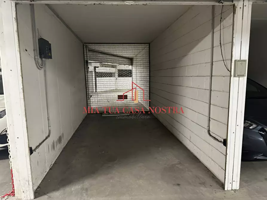 Immagine 1 di Garage in vendita  in Via Altinate a Padova