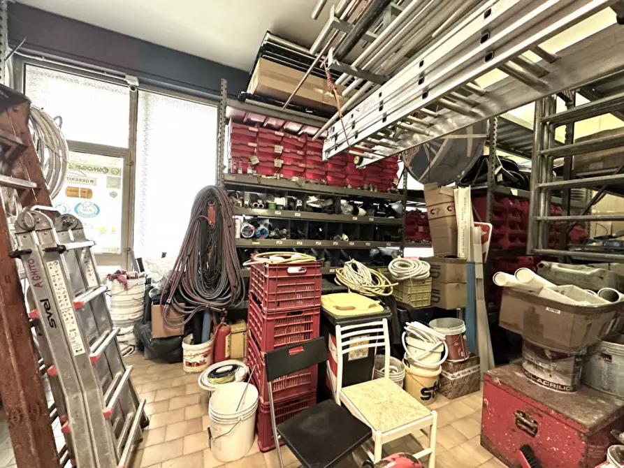 Immagine 7 di Negozio in vendita  in VIA SAN VALENTINO a Dolo